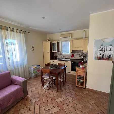 Casa vacanze Casetta Di Pierina, A Detached Eco-house *