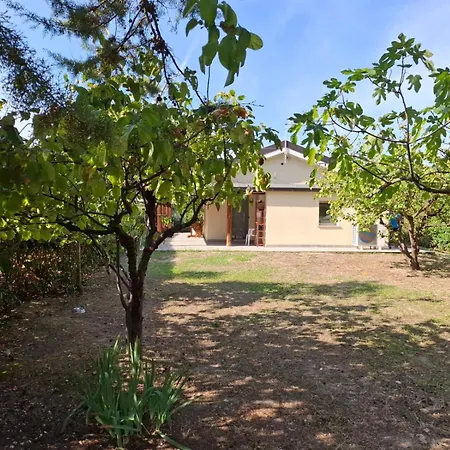 Casa vacanze Casetta Di Pierina, A Detached Eco-house